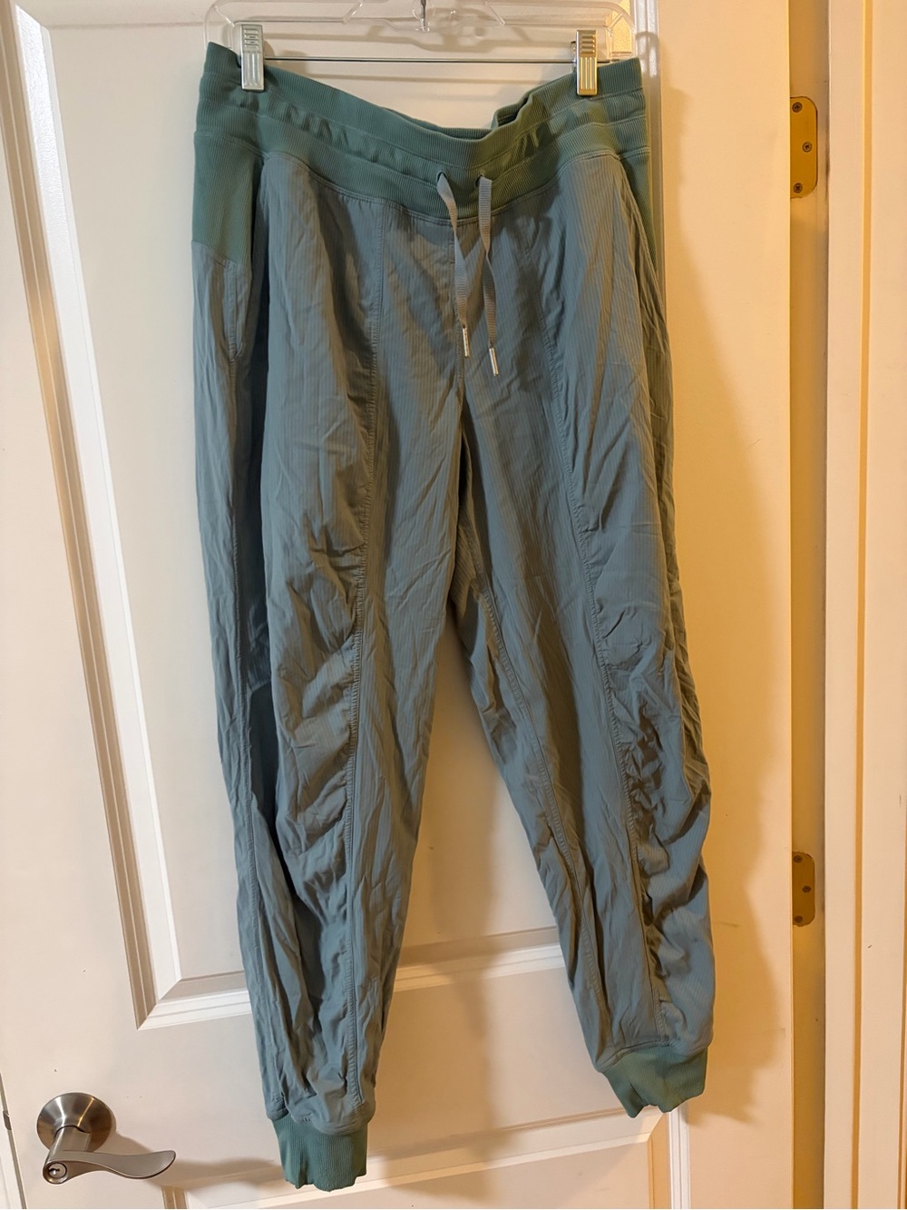 Lululemon dance pants jogger style
